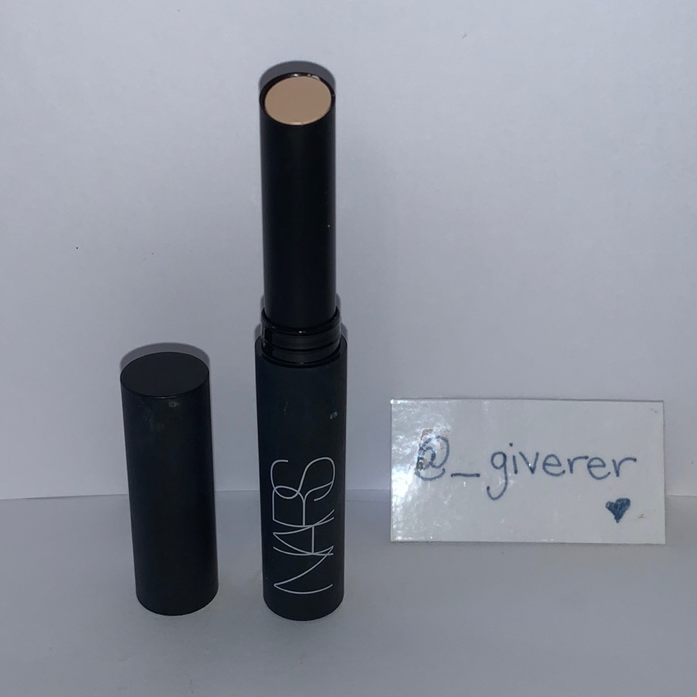 NWOB Chantilly Light 1 Nars Stick Concealers